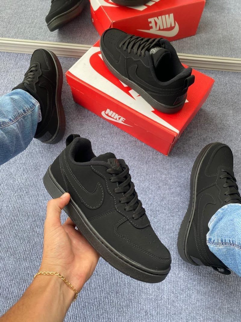 Tênis Nike Borough Low