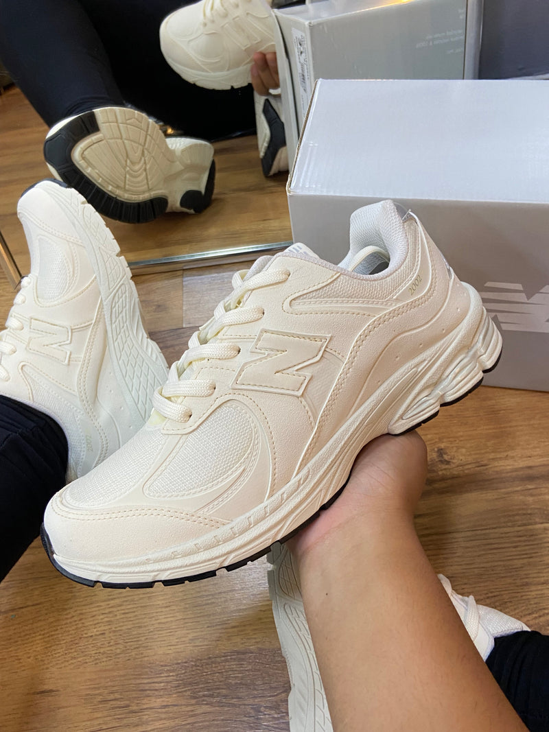 NB 2002R Off /branco