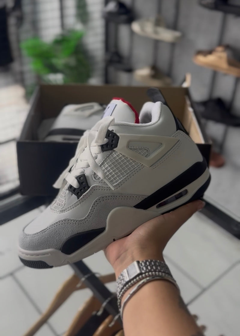 Tênis Jordan 4