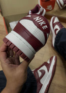 Dunk Low Vinho