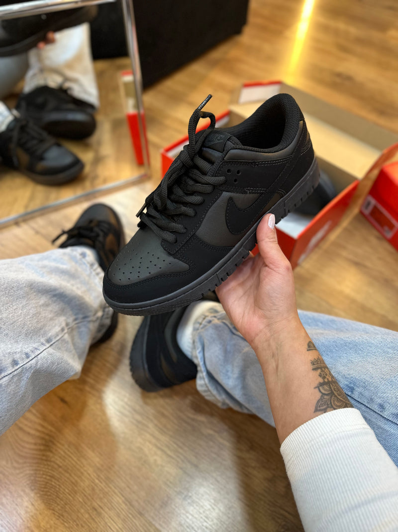 Dunk Low Preto