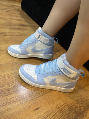 Tênis Nike Borough Azul bebê