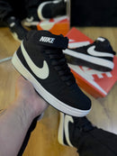 Tênis Nike Borough Nobuck