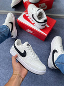 Tênis Nike Borough Low
