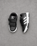 Tênis Adidas com Velcro Infantil