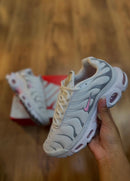 Nike Air Max TN Branco e Rosa