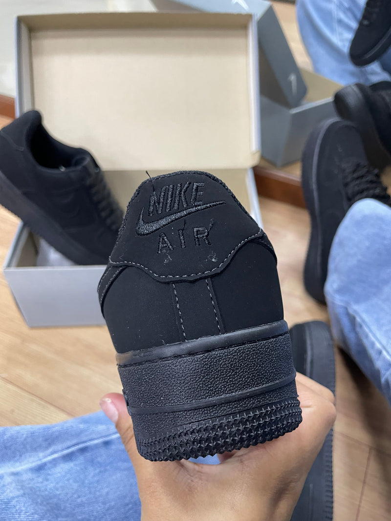Air Force 1 Preto Nobuck