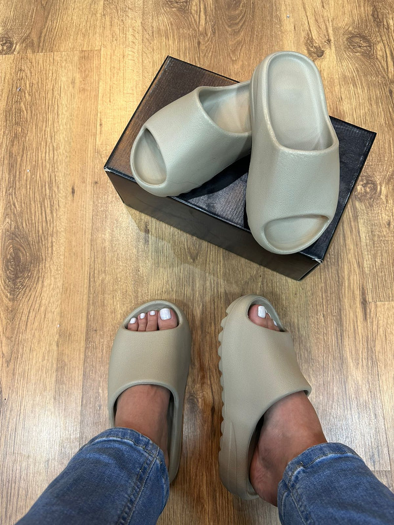 Chinelo Nuvem Nude