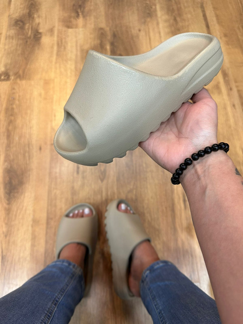 Chinelo Nuvem Nude