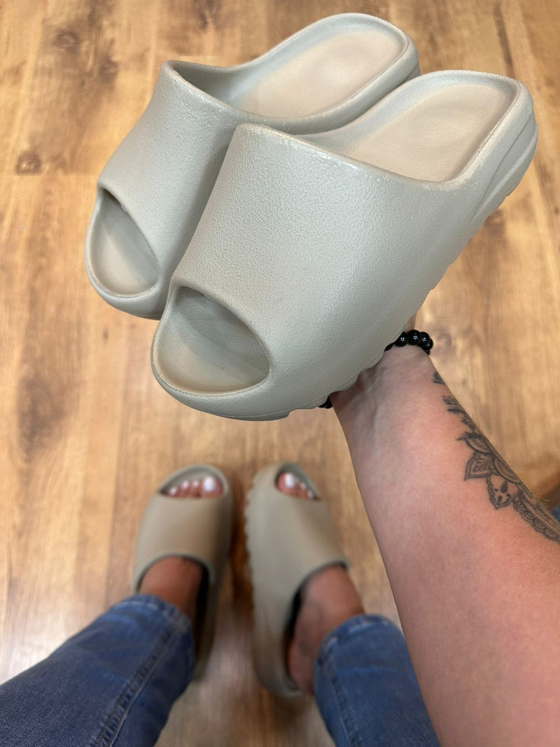 Chinelo Nuvem Nude