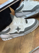 Tênis Louis Vuitton Skate Branco/Cinza