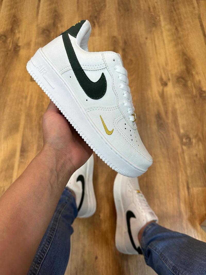 Air Force 1 Branco com Verde Militar