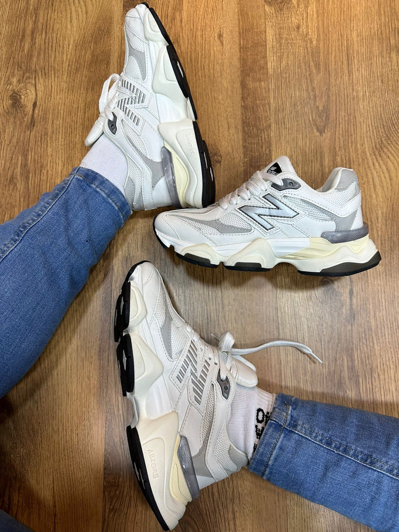 New Balance 9060 Branco/Prata