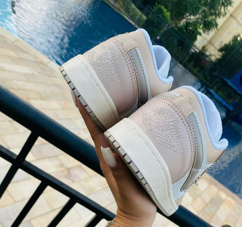 Tênis Nike Air Jordan Rosa Branco