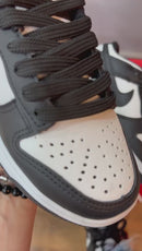 Dunk Low Preto e Branco